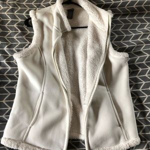 Plush vest xl like new laura scott vanilla